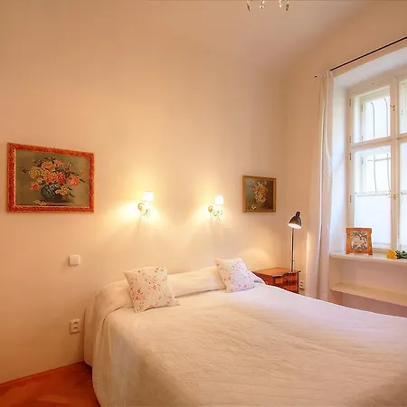 Botanical Garden Apartment Prague