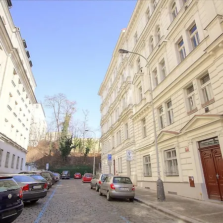 Apartment Botanical Garden Prag